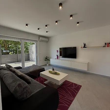 Apartma Tia&mia *